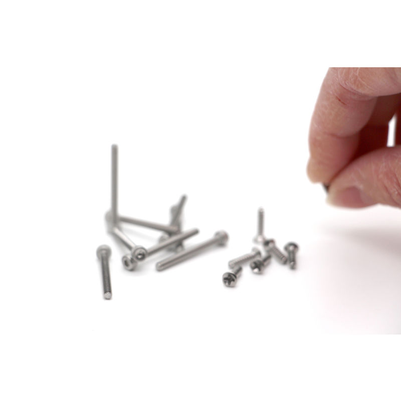 M0.5-M3 Precisión Micro Truss cabeza tornillos 410 Acero inoxidable óxido negro para dispositivos médicos Servicio personalizado