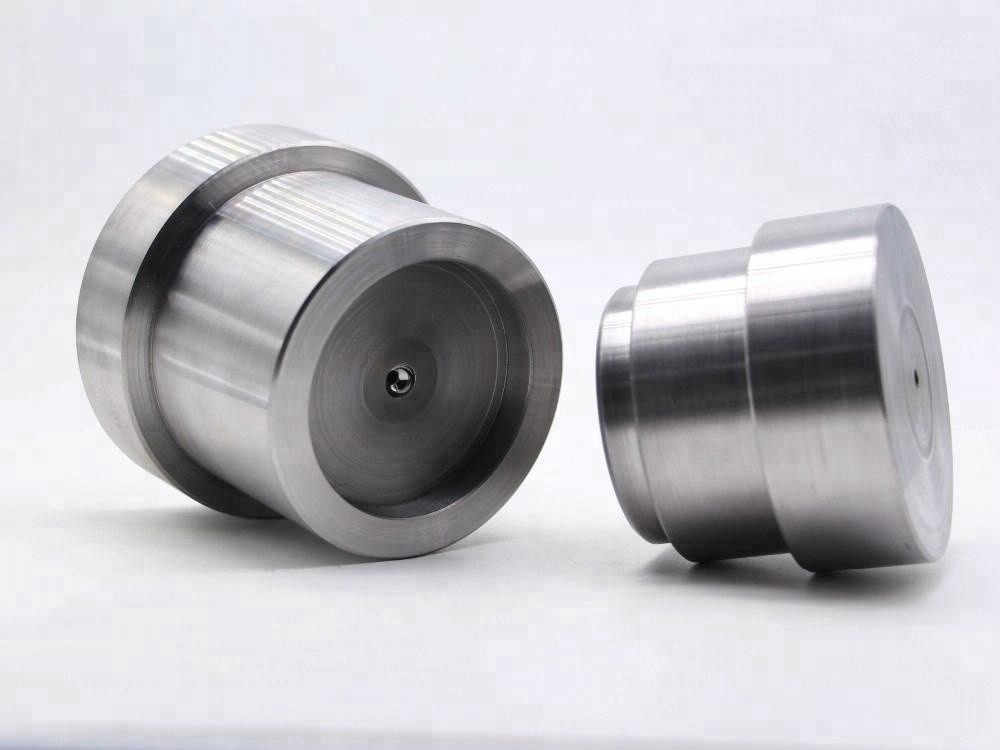 Polido de superficie China Nuevo diseño de matriz de encabezado en frío para extrusión Matriz con material de carburo medio
